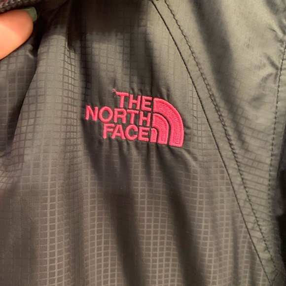 Furry fleece North Face jacket - Picture 4 of 8